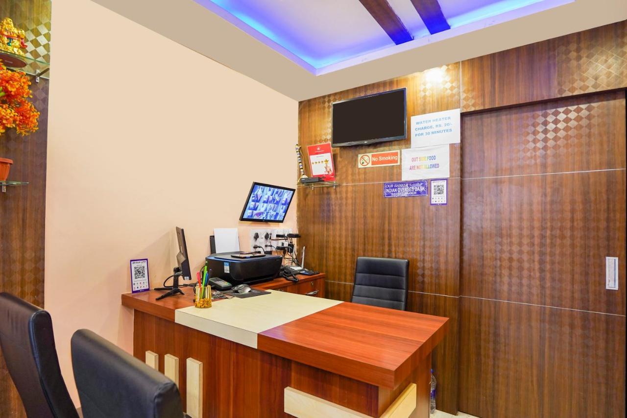 สปอต ออน 27697 ตรีศา เกสต์เฮาส์ Dam Dam ภายนอก รูปภาพ